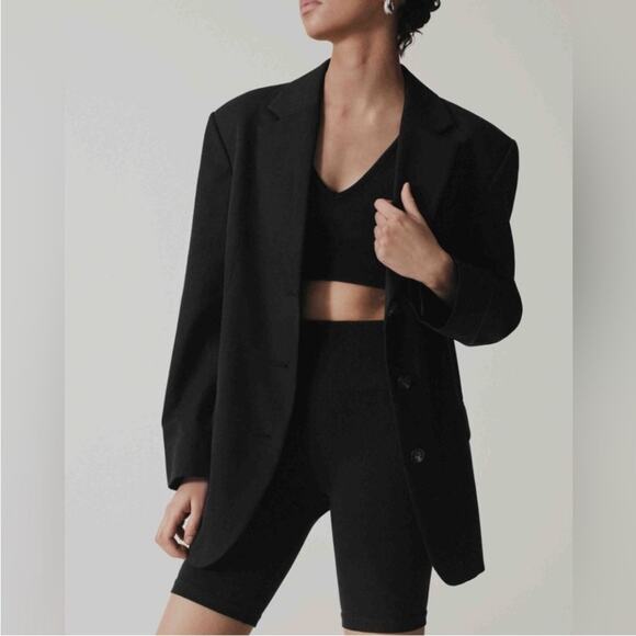 Everlane The 80's Women's black or Tan Blazer Size 10 oversized three buttons